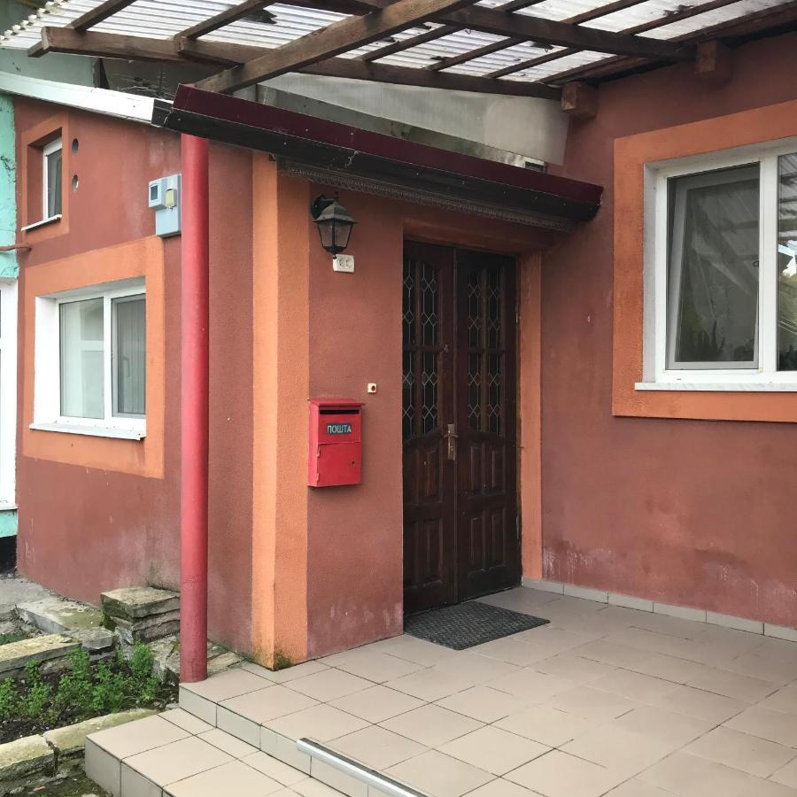 Уютная Квартира В Центре Старого Города! Kamianets-Podilskyi Exterior photo